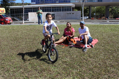 DC%20menino%20bicicleta.JPG