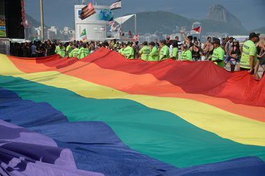Parada-LGBT-Copacabana-Rio-de-Janeiro-2016_Foto-Tomaz%20Silva-Ag%EAncia%20Brasil-Fotos%20Publicas.jpg