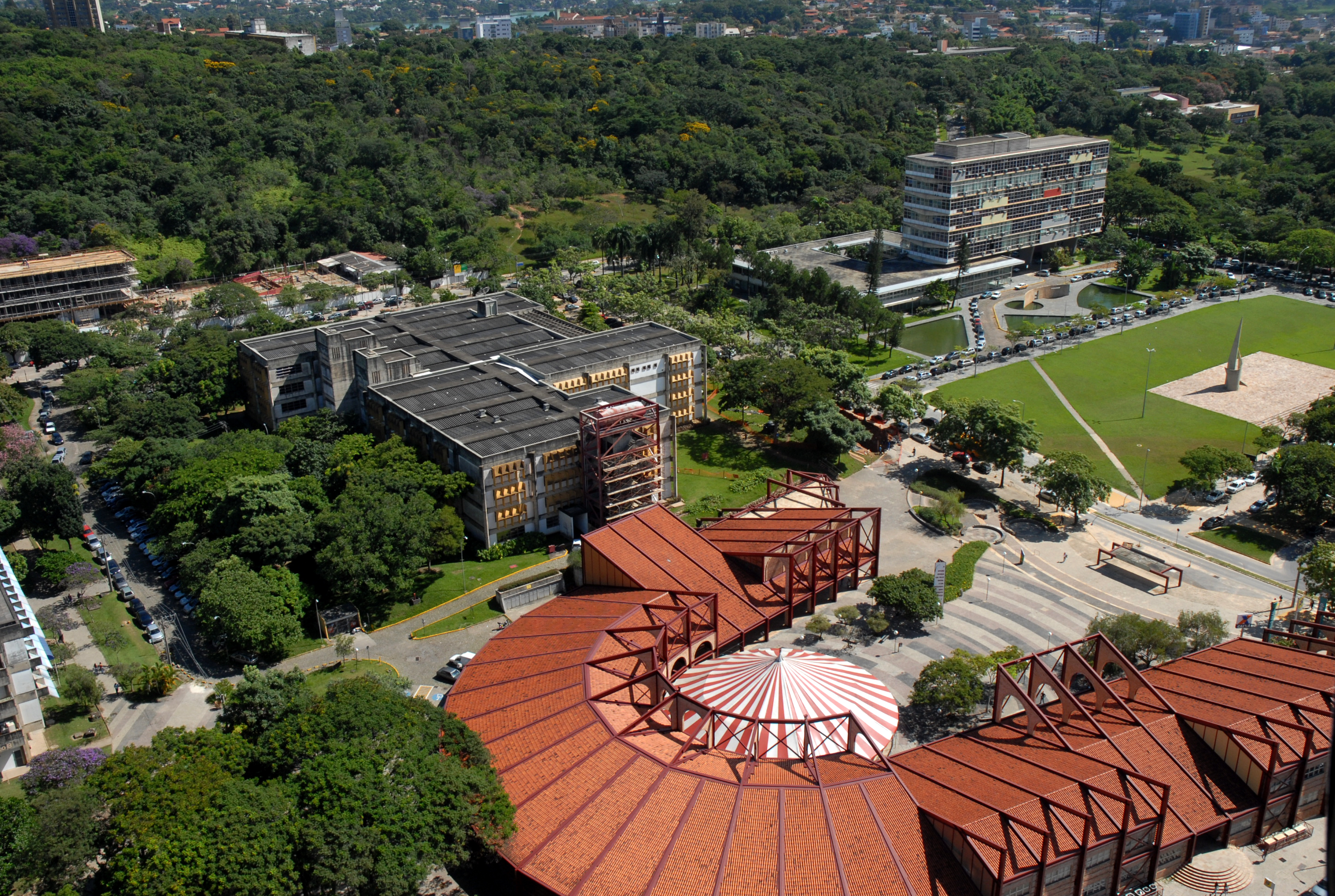 Tour pela Faculdade de Direito da UFMG