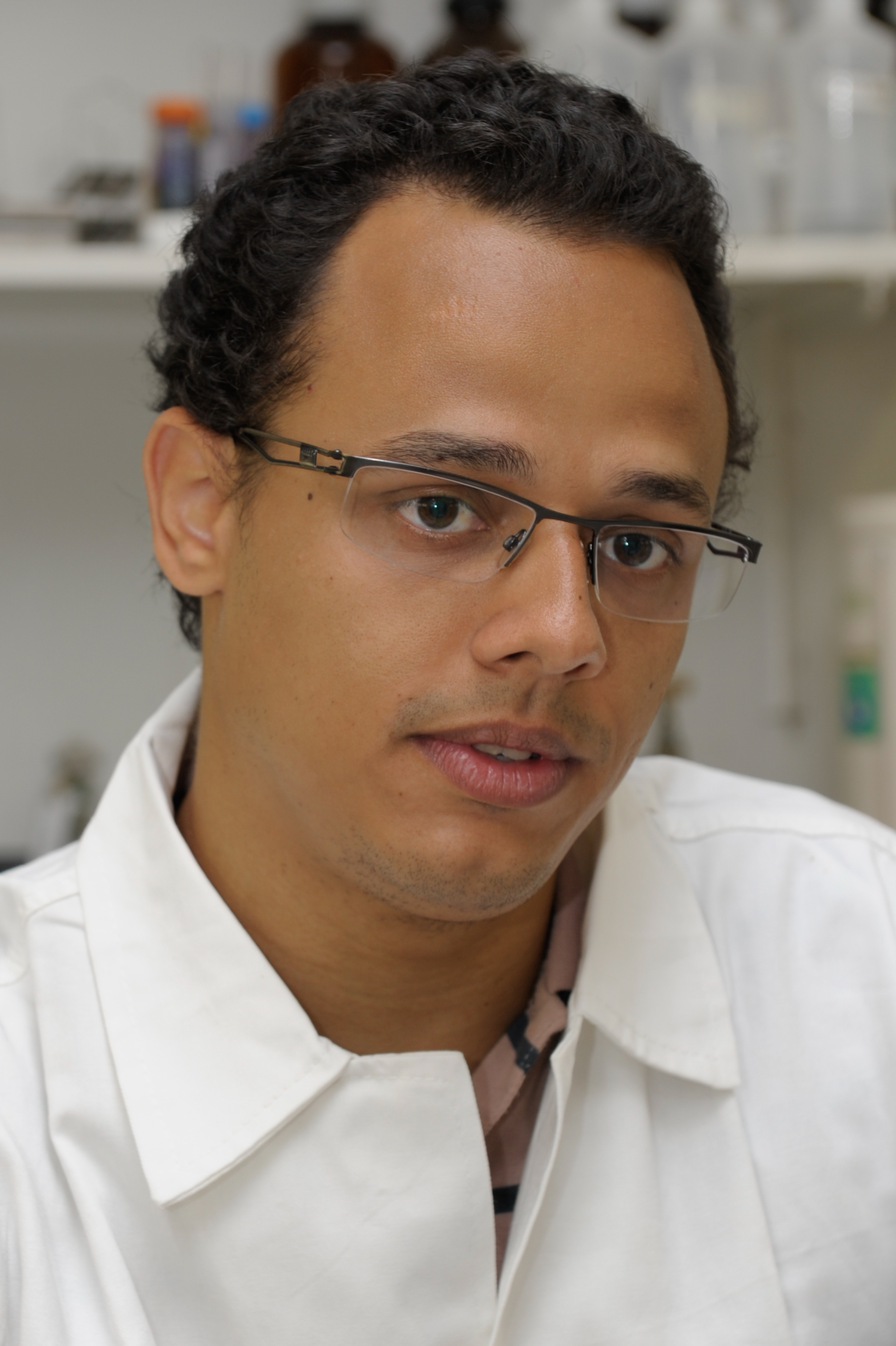 O doutorando <b>Rafael Polidoro</b> Alves Barbosa, do Instituto de Ciências <b>...</b> - polidoro