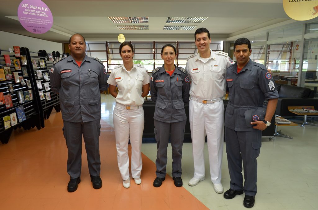 Marcus Vinícius Santana, Capitão do CBMMG, Alina Gomide, Psicóloga do CBMMG, Drielle Gizie de Sousa, Tenente do CBMMG, Eduardo Lima, Psicólogo do CBMMG e Wagner Augusto, Sargento do CBMMG pertencem ao conselho editorial da Revista Vigiles. Além deles, Camila Wenzel, Soldado do CBMMG e Erlon do Nascimento Botelho, Coronel do CBMMG, também participam do conselho.