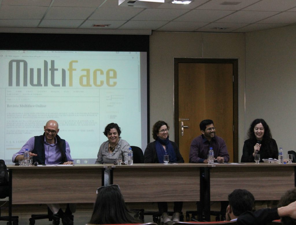 10 anos multiface mesa