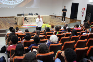 Aula acorreu no penúltimo dia do curso de extensão de educação em direitos humanos | Foto: Comunicação Proex 