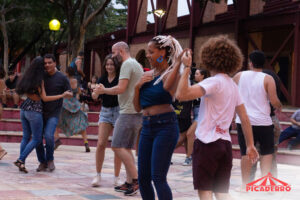Baile de forró é uma das atrações do evento no Campus Pampulha, em Belo Horizonte Foto projeto Picaderró