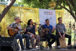 O MúsICA no Gramado trouxe muita animação para o evento | Foto: Ingrid StéfanyUFMG