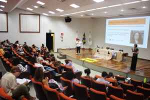 Aulas na UFMG serão ministradas por professores das universidades da Cátedra de Direitos Humanos da AUGM | Foto: Eduardo Maia/Proex
