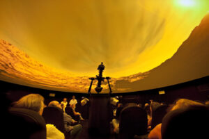 Planetário do Espaço do Conhecimento UFMG proporciona experiência única aos visitantes | Foto: Daniel Mansur