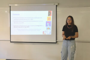Trabalho sobre Manejo Integrado do Fogo (MIF) da estudante Maria Eduarda Pavoas está entre os premiados | Foto: Eduardo Maia/Proex
