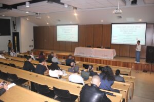 Mesa 'A comunicação pública da ciência nos museus' com a professora Martha Marandino da USP | Foto: Eduardo Maia/Proex