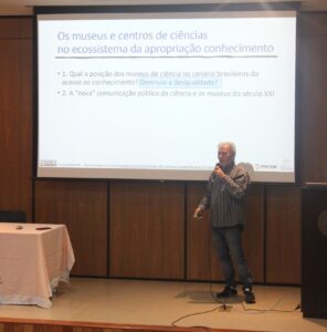 Yurij Castelfranchi: museus são centrais na divulgação científica | Foto: Eduardo Maia/Proex