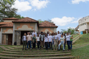 Equipe que organizou a ação no Parque Estadual do Rio Doce | Foto: Projeto Tem Bicho no Parque?