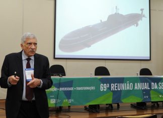 Oficial da Marinha defende projeto de submarino nuclear
